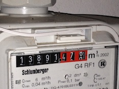 PiEM reed sensor mounted on gas meter